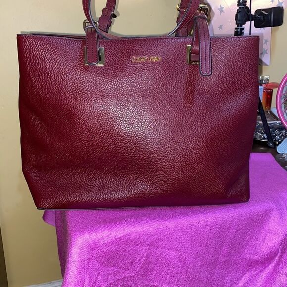 CALVIN KLEIN PEBBLE LEATHER TOTE BAG - Picture 1 of 6